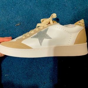 Silver Star Sneakers. Brand new (never worn). Size 8.5